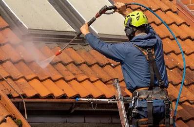Démoussage et hydrofuge de toiture à Soupir